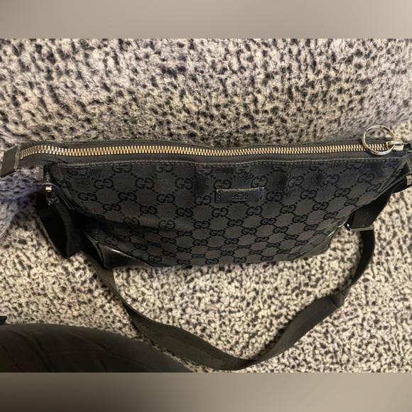 GUCCI Black GG Canvas Vintage Shoulder Bag-Pre-loved Condition - Picture 13 of 13